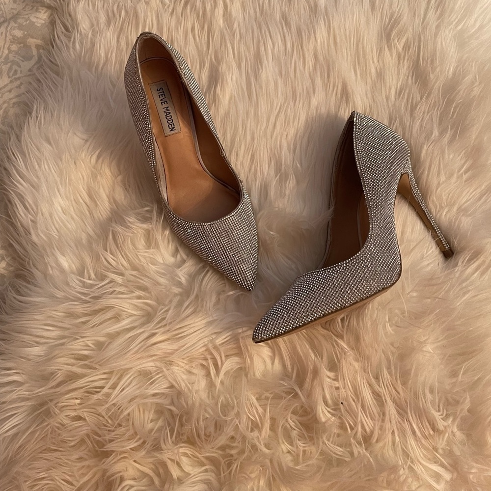 Steve Madden Daise crystal pumps